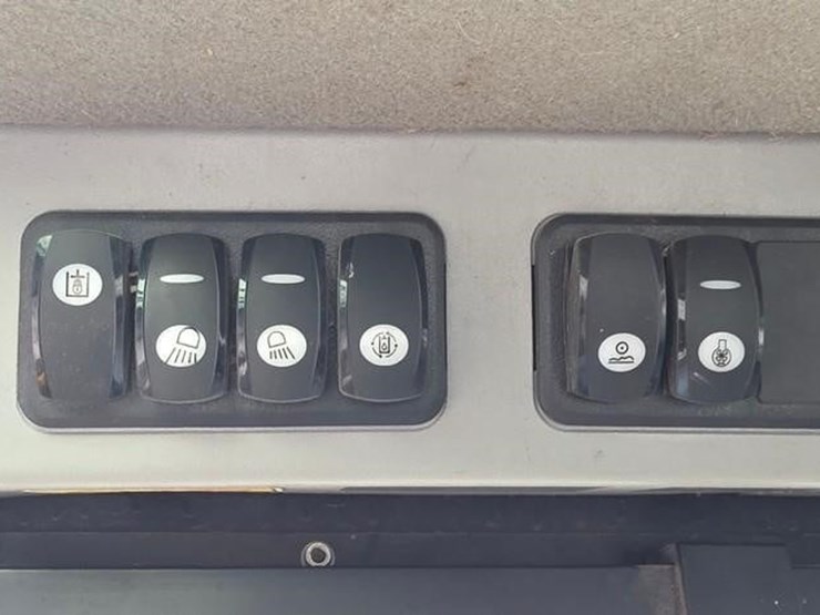 2019-caterpillar-299d2-xhp-image-54