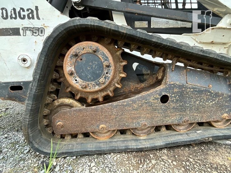 2010-bobcat-t650-image-6