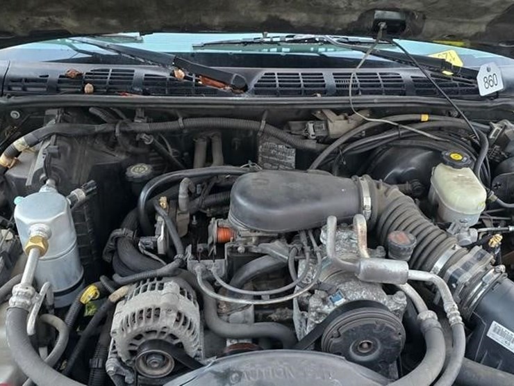 2002-chevrolet-s10-image-14