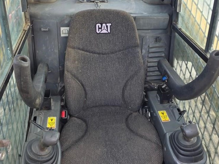 2019-caterpillar-299d2-xhp-image-49