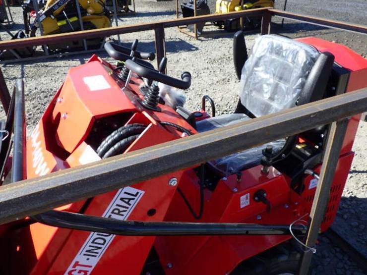 2026-agt-sda-140w-skid-steer-loader-image-13
