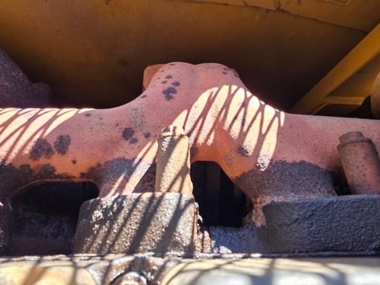2009-caterpillar-d6k-xl-image-55