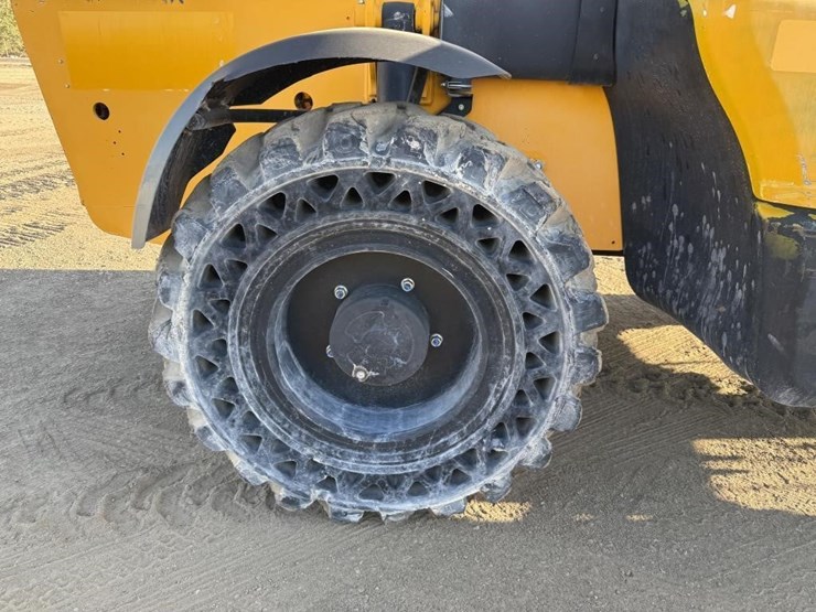 2018-jcb-509-42-telescopic-reachlift-image-37