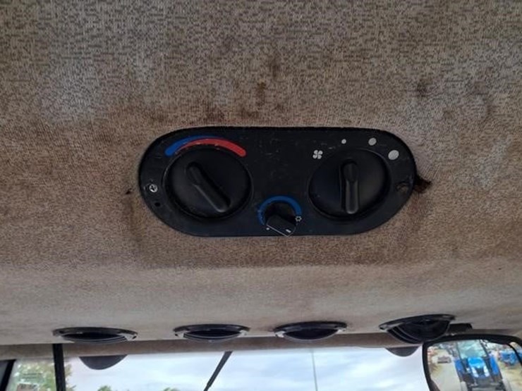 new-holland-t5040-image-64