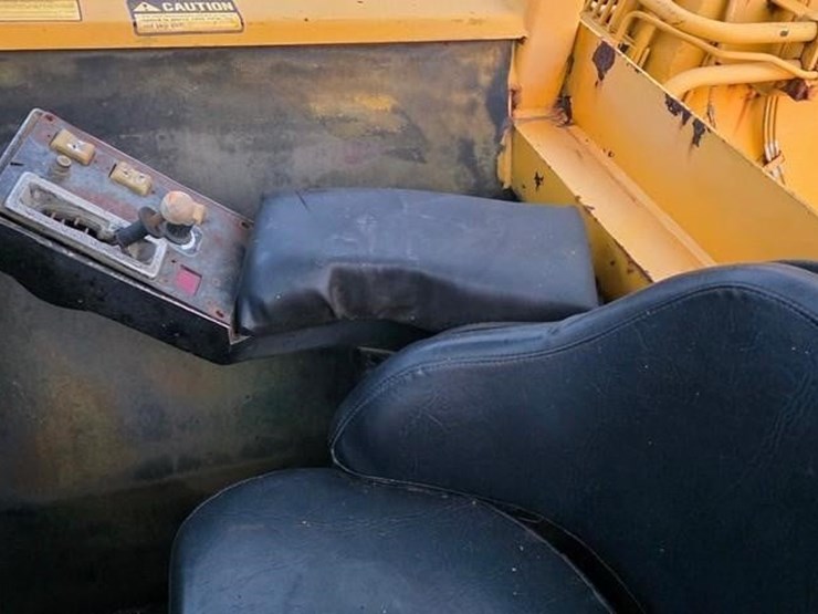 1984-deere-762a-image-56