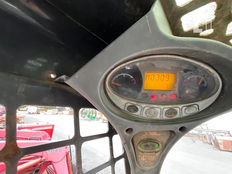 2010-bobcat-t650-image-54