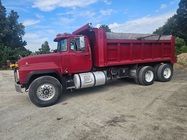 #15804-•-1998-mack-rd688s-dump-truck-image-6