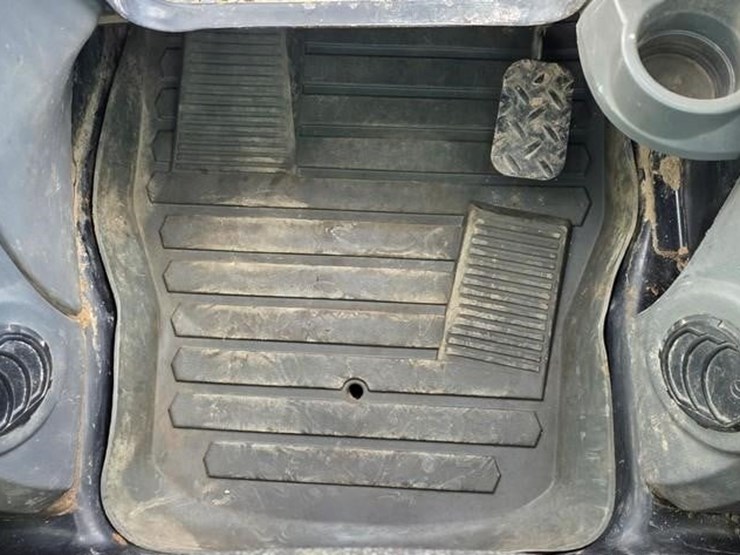 2019-caterpillar-299d2-xhp-image-51