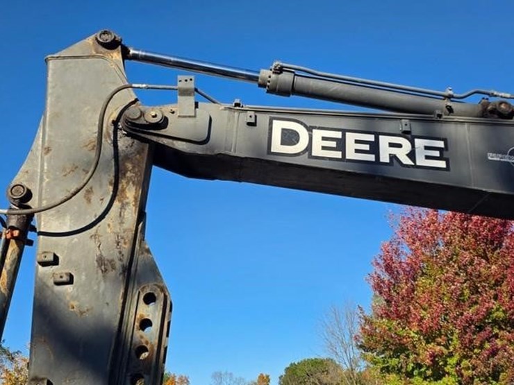 2015-deere-135g-image-54
