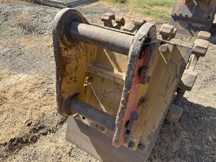 cat-36"-excavator-compaction-wheel-image-7