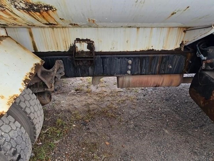 2006-ford-f750-sd-image-25