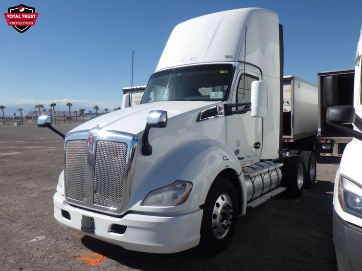 2020-kenworth-t680-image-1