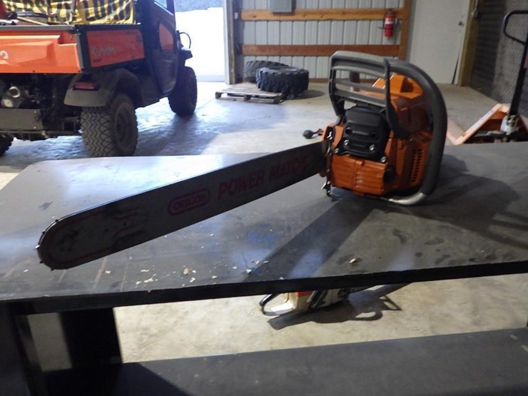 holzforma-g372-chainsaw-24"-bar-image-3