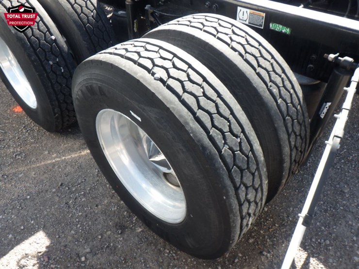 2020-kenworth-t680-image-12