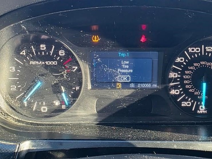 2011-ford-edge-se-image-46
