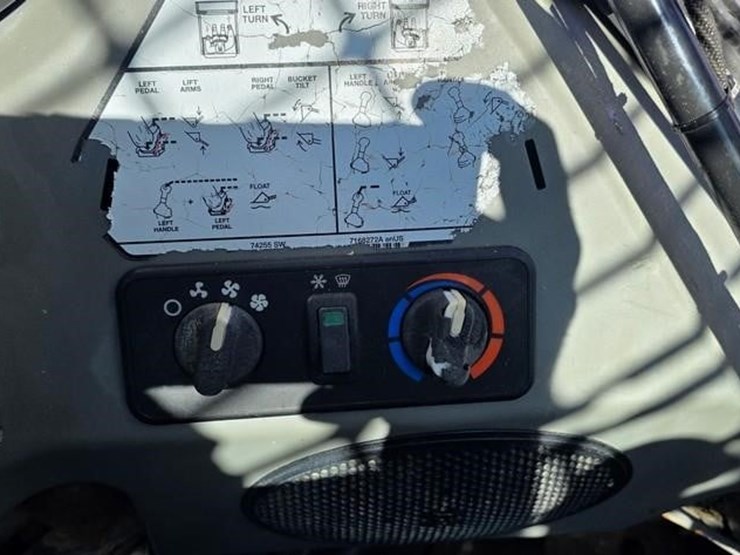 2016-bobcat-t650-image-56