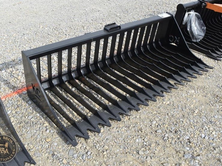 kit-containers-skeleton-rock-bucket-attachment-47505-image-1