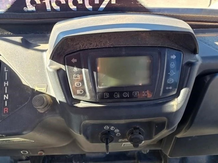 2017-kubota-rtv1140-image-42