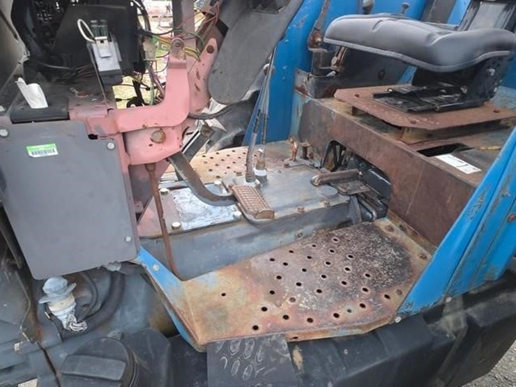 new-holland-ts110-image-44