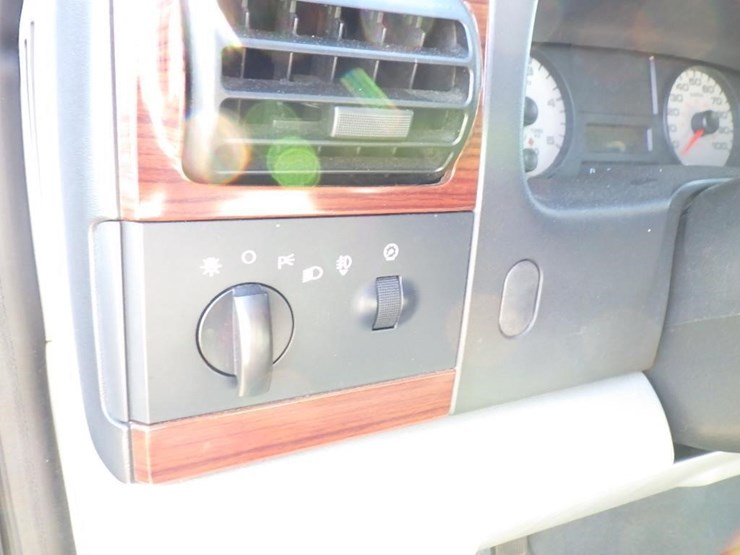 2006-ford-f350-image-27