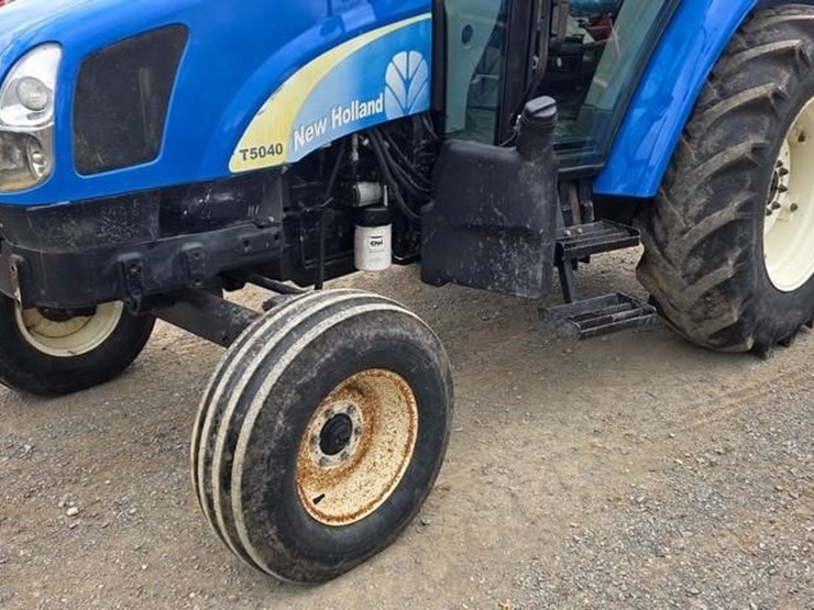 new-holland-t5040-image-34