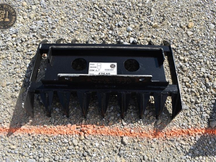 kit-containers-mini-skid-steer-root-rake-47540-image-1