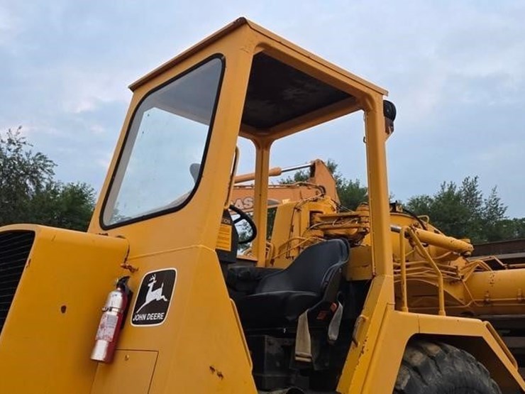 1984-deere-762a-image-7