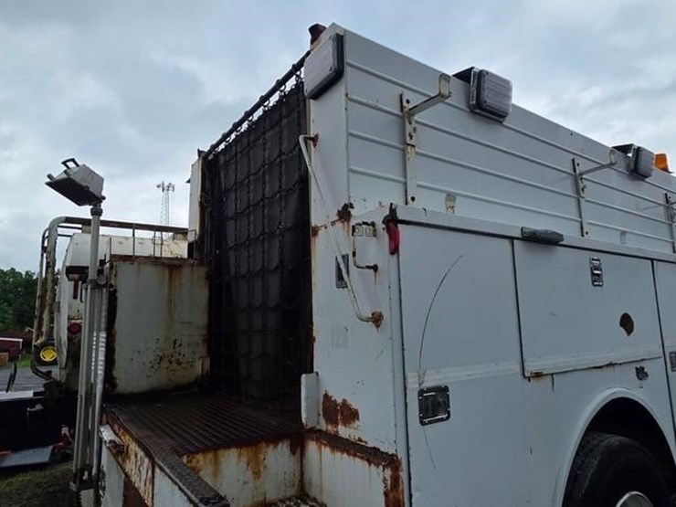 2007-gmc-topkick-c8500-image-22