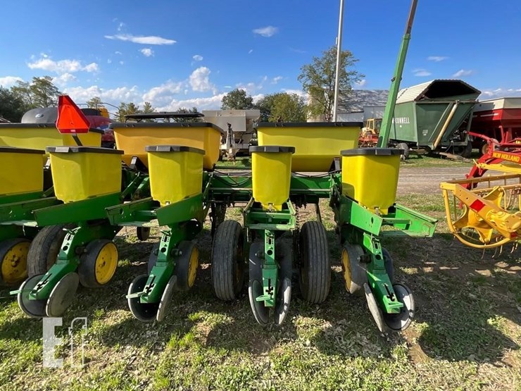 1996-john-deere-7200-image-12