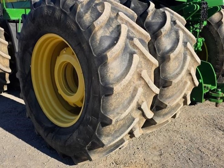 2000-john-deere-9400-image-23