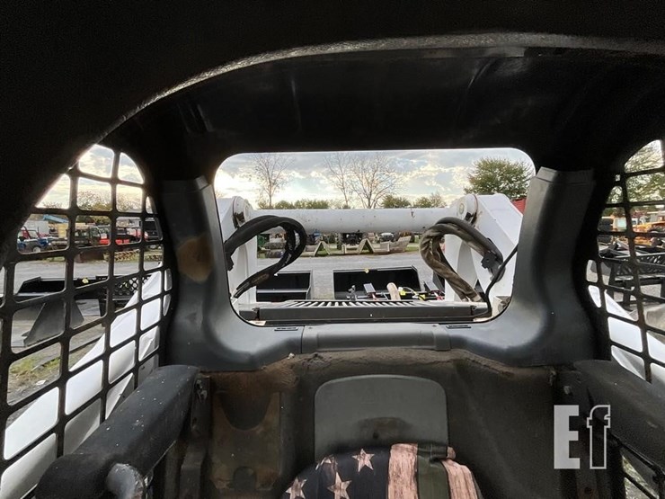 2010-bobcat-t650-image-35