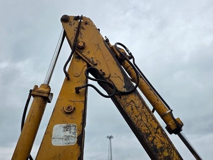 deere-710b-image-31