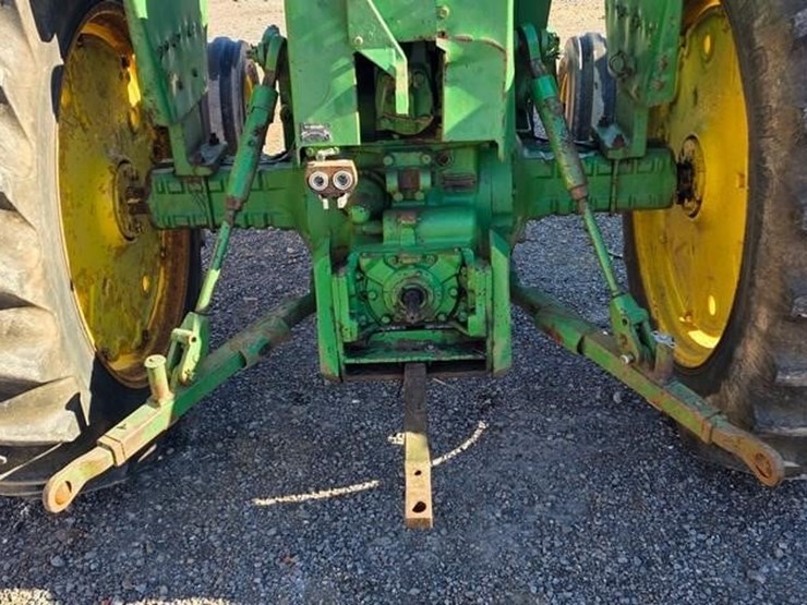 1972-john-deere-2520-image-16