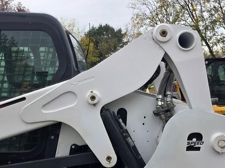 2012-bobcat-s650-image-25