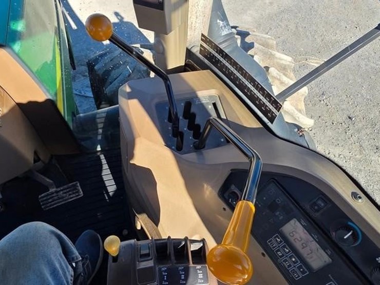 2000-john-deere-9400-image-74