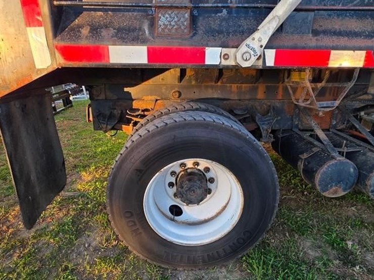 2006-international-durastar-4300-image-21