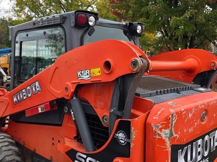 2016-kubota-ssv65-image-18