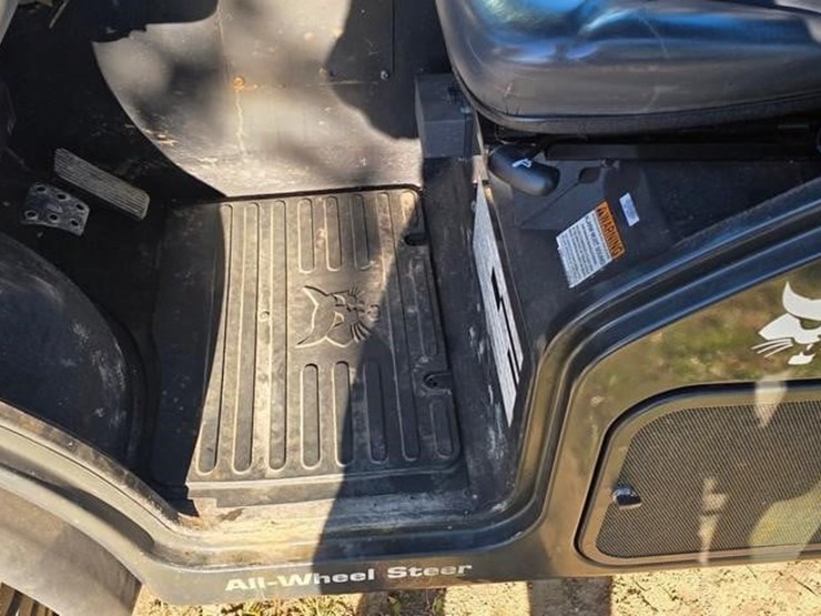 2010-bobcat-toolcat-5600-image-58