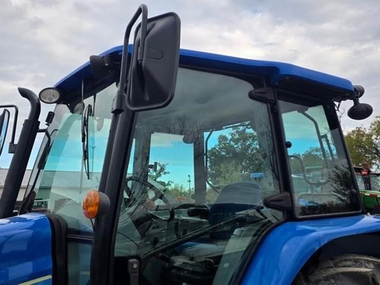 new-holland-t5040-image-31