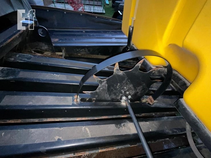 2013-new-holland-big-baler-340-image-31