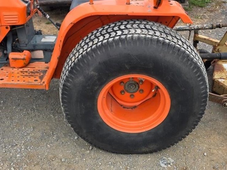 kubota-b8200-image-27