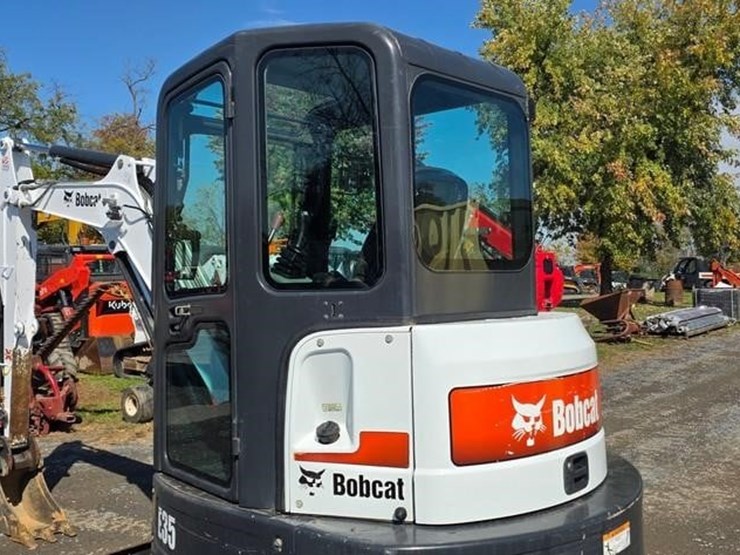 2016-bobcat-e35-image-19