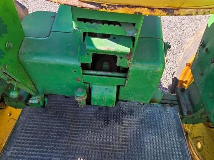 1972-john-deere-2520-image-34