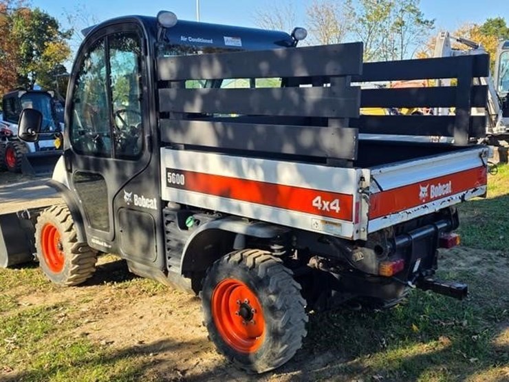 2010-bobcat-toolcat-5600-image-4