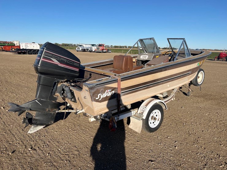 1983-sylvan-16ss-boat-image-5