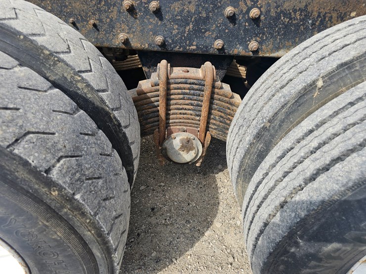 #15804-•-1998-mack-rd688s-dump-truck-image-95