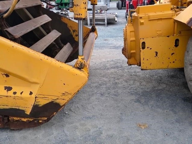 1984-deere-762a-image-35