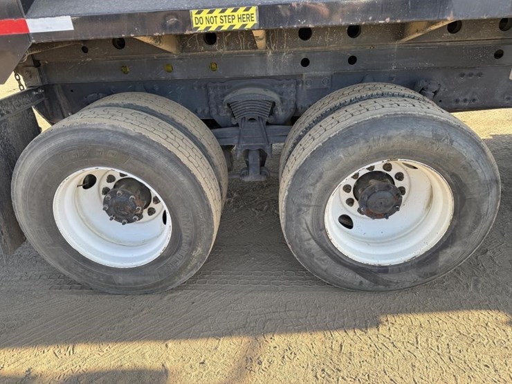 2019-freightliner-m2-dump-truck-image-33