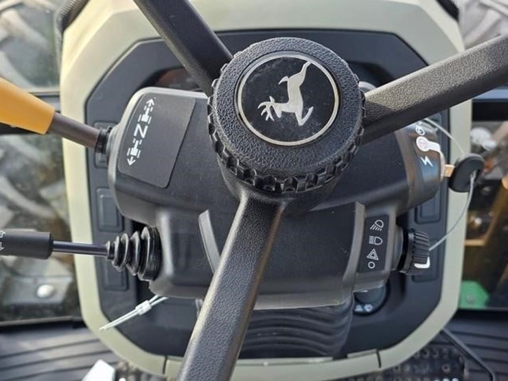 2019-john-deere-5100e-image-67