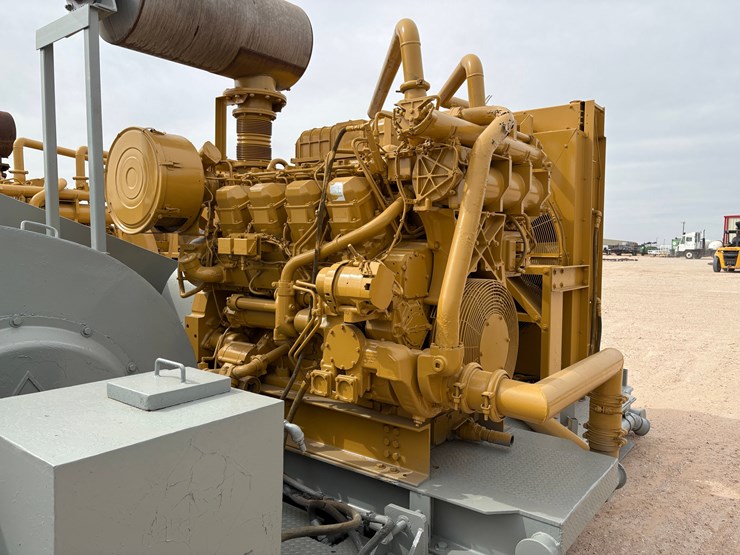 caterpillar-d3508-image-12